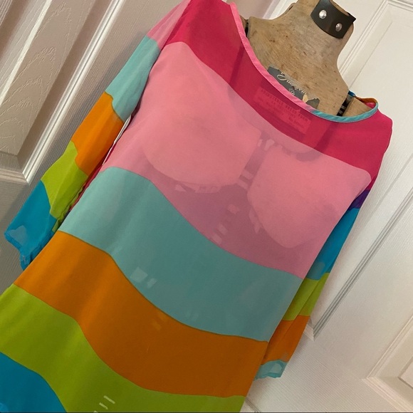 Peaches n Cream Pink Blue Orange Sheer Striped Open Keyhole Back Top 3/4 Sleeve - Picture 2 of 6
